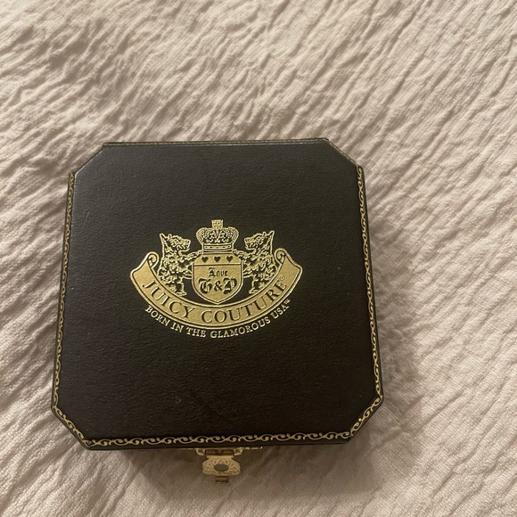 Juicy Couture cupcake necklace - Picture 4 of 8